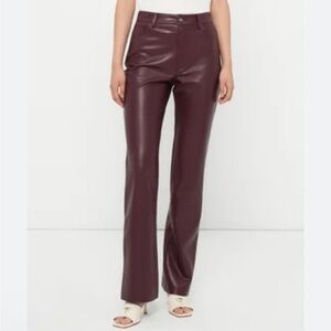 LIKE NEW • Abercrombie & Fitch • 90’s Straight Ultra High Rise •